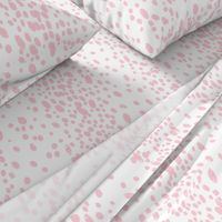 Dots in soft pink