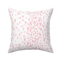 Dots in soft pink