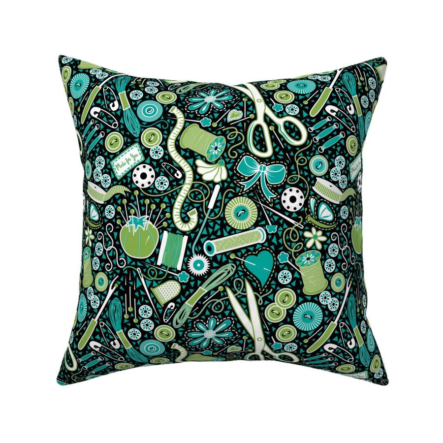 HOME_GOOD_SQUARE_THROW_PILLOW