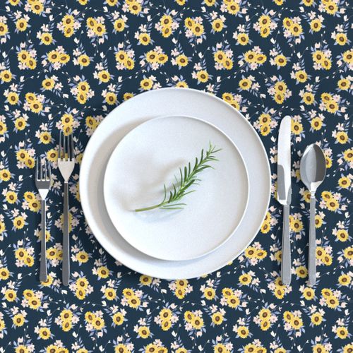 HOME_GOOD_RECTANGULAR_TABLE_CLOTH