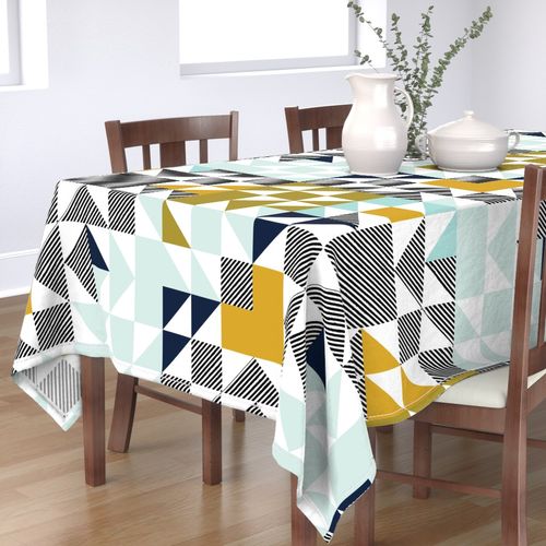 HOME_GOOD_RECTANGULAR_TABLE_CLOTH