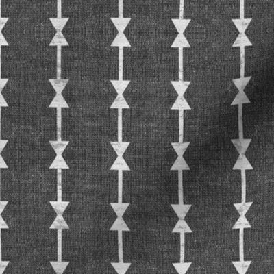 FRENCH_LINEN_NORTH_ARROW_GREY