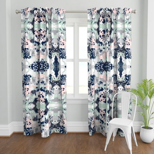 HOME_GOOD_CURTAIN_PANEL