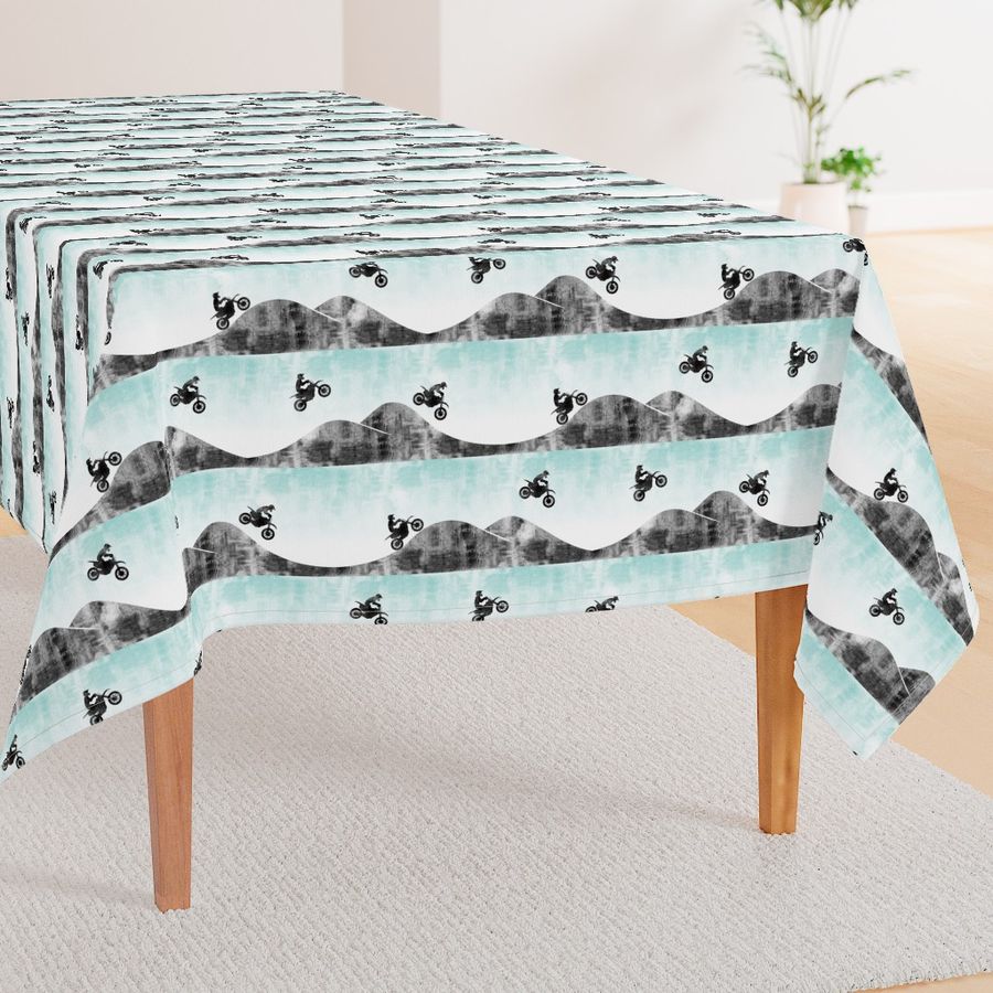 HOME_GOOD_RECTANGULAR_TABLE_CLOTH