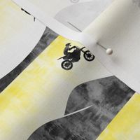 (small scale) motocross / dirt bike  || yellow