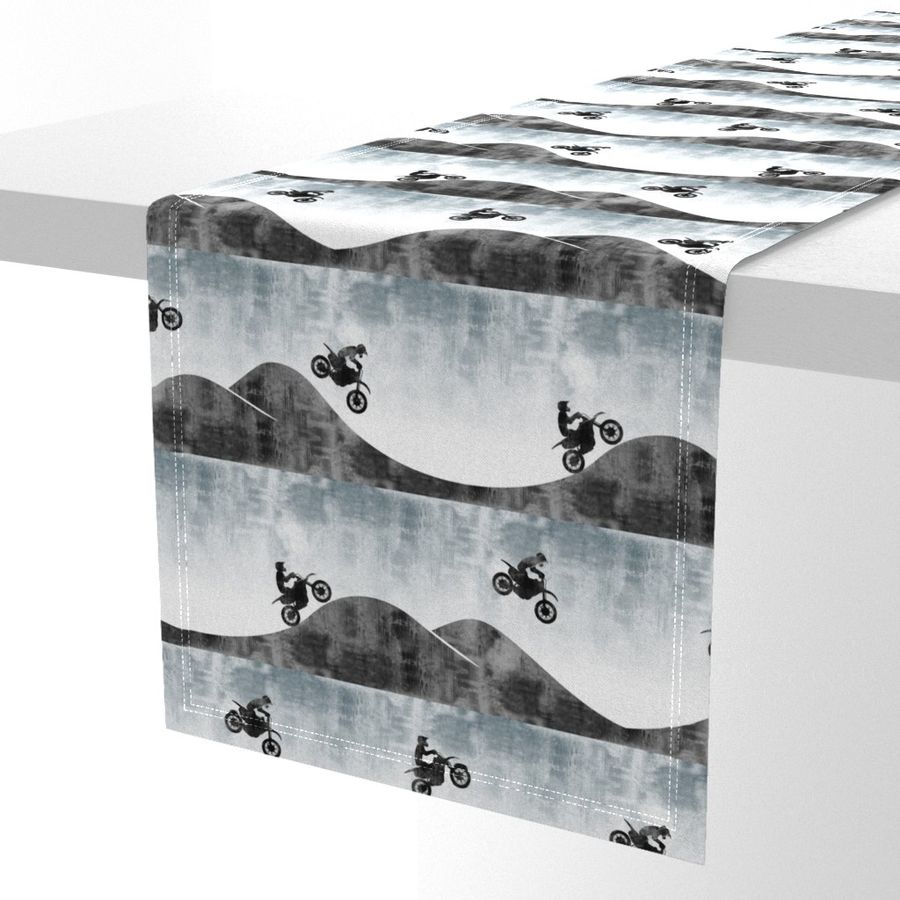 HOME_GOOD_TABLE_RUNNER