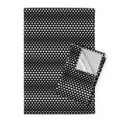 halftone hearts black reversed