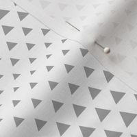 halftone triangles grey