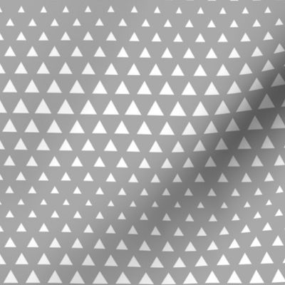 halftone triangles grey reversed