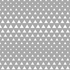 halftone triangles grey reversed