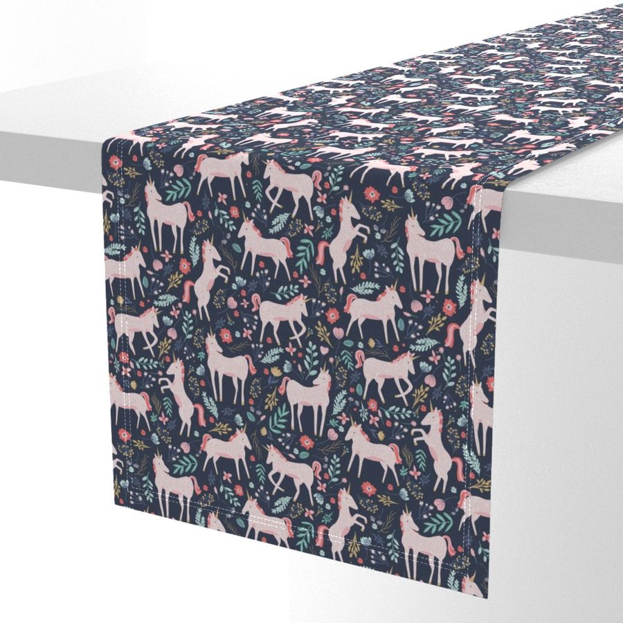 HOME_GOOD_TABLE_RUNNER