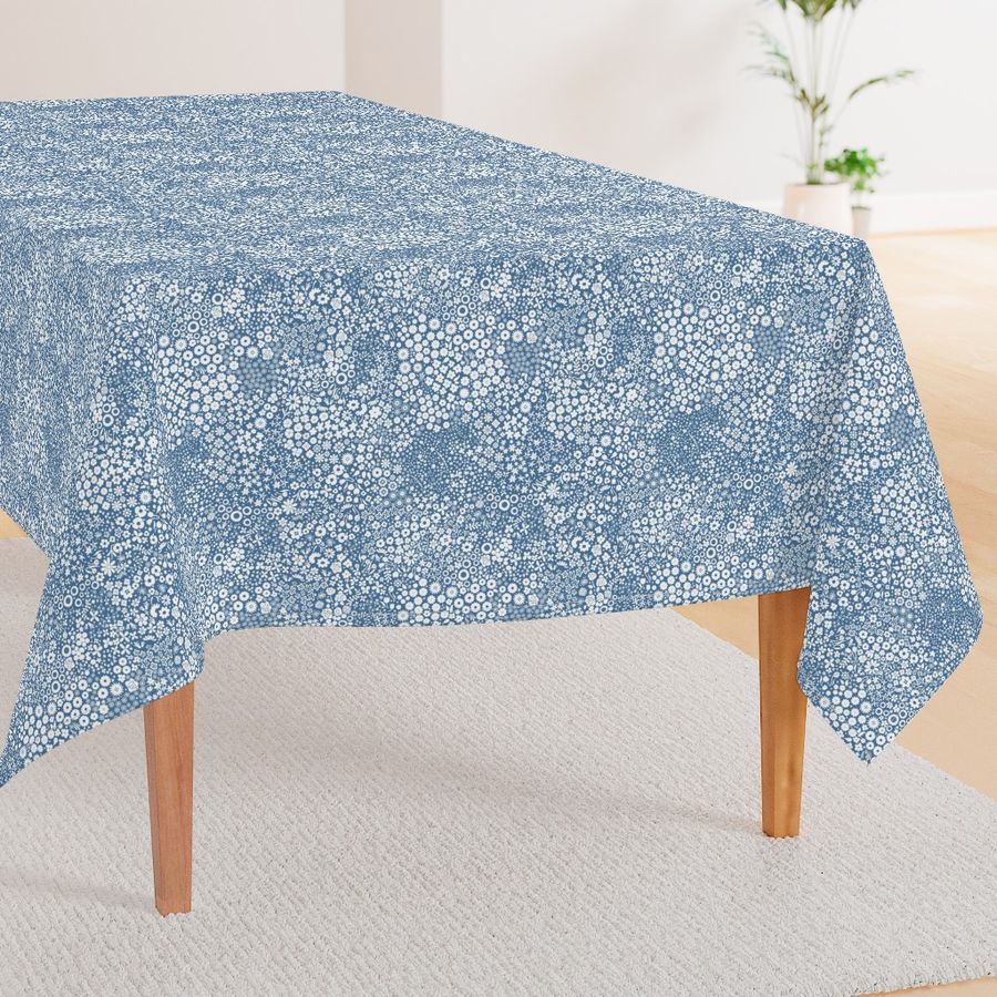 HOME_GOOD_RECTANGULAR_TABLE_CLOTH