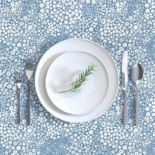 HOME_GOOD_RECTANGULAR_TABLE_CLOTH