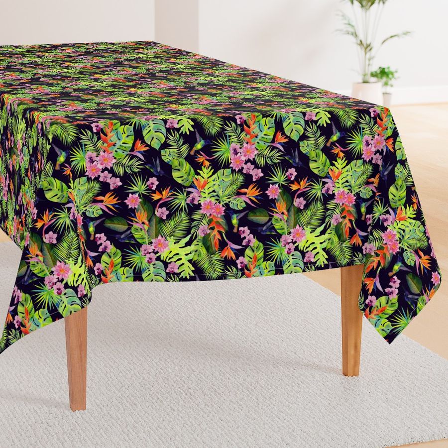 HOME_GOOD_RECTANGULAR_TABLE_CLOTH