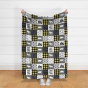Favorite Things Patchwork Wholecloth || yellow cheater quilt