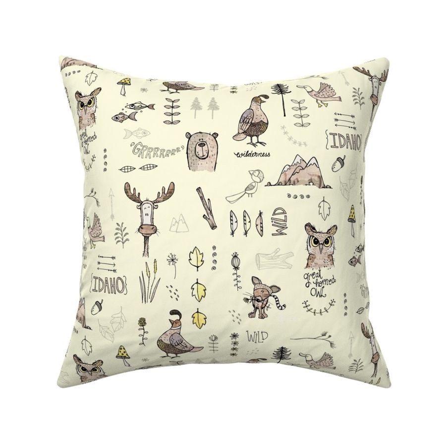 HOME_GOOD_SQUARE_THROW_PILLOW