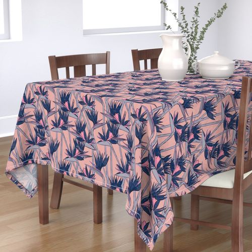 HOME_GOOD_RECTANGULAR_TABLE_CLOTH