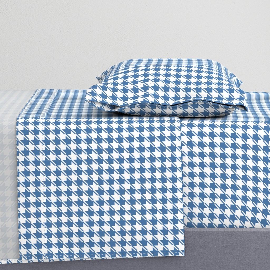 dark blue and white houndstooth | medium