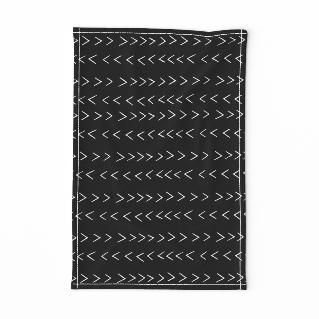 mudcloth inspired zig zag - black and white fabric