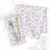 white mesh pattern with crayon background violet - yellow