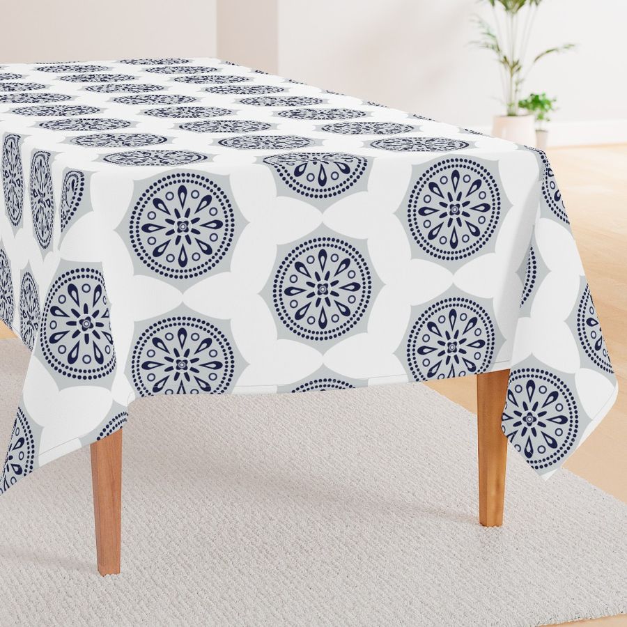 HOME_GOOD_RECTANGULAR_TABLE_CLOTH