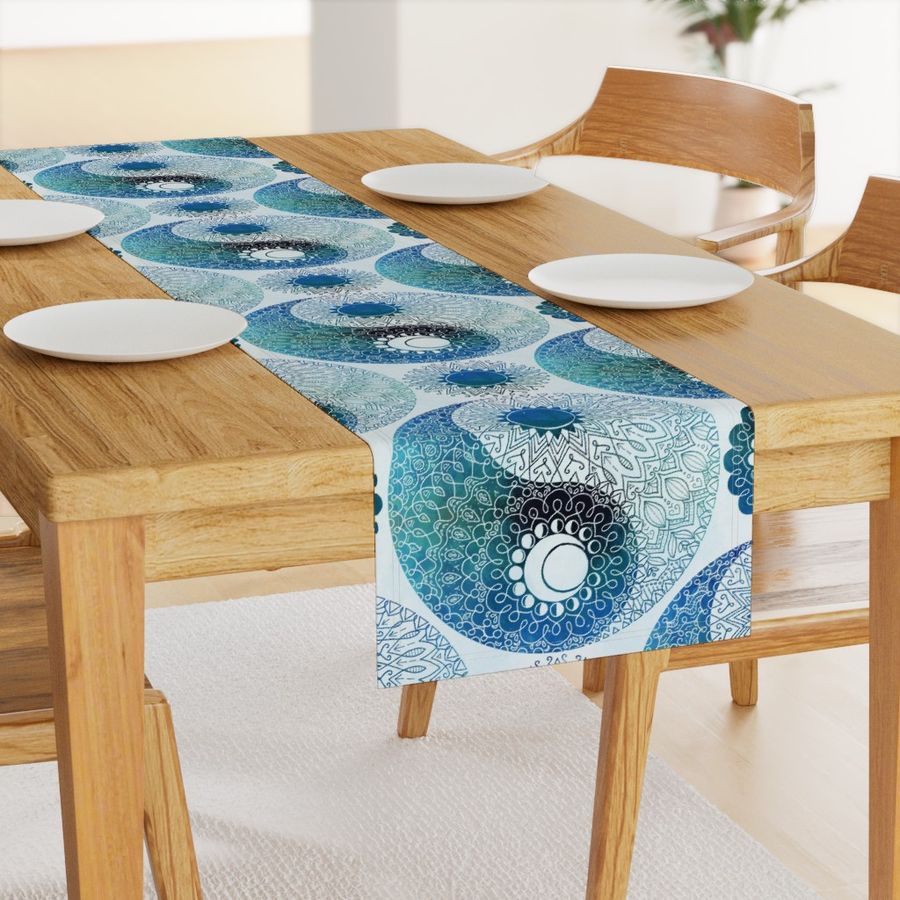 HOME_GOOD_TABLE_RUNNER