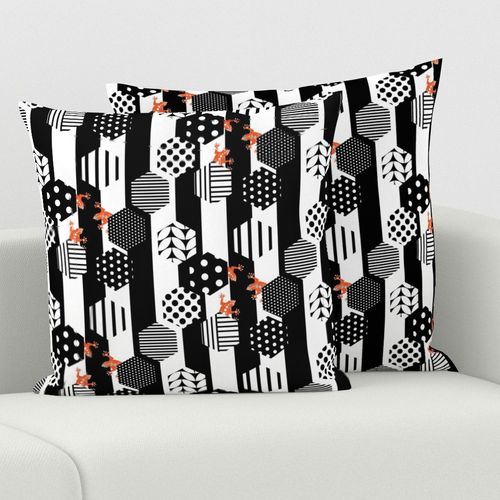 HOME_GOOD_SQUARE_THROW_PILLOW