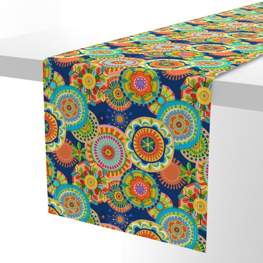 HOME_GOOD_TABLE_RUNNER