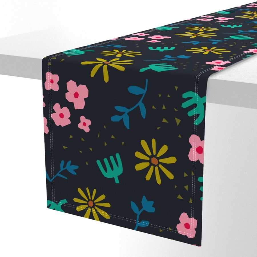 HOME_GOOD_TABLE_RUNNER