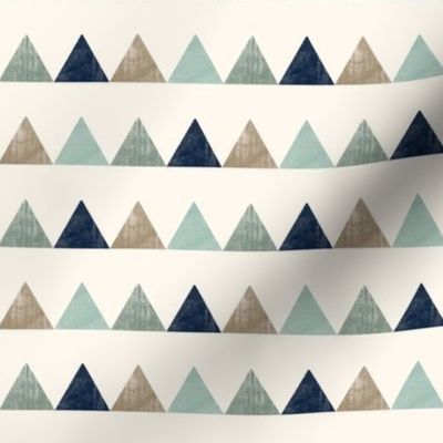 textured triangles (navy)