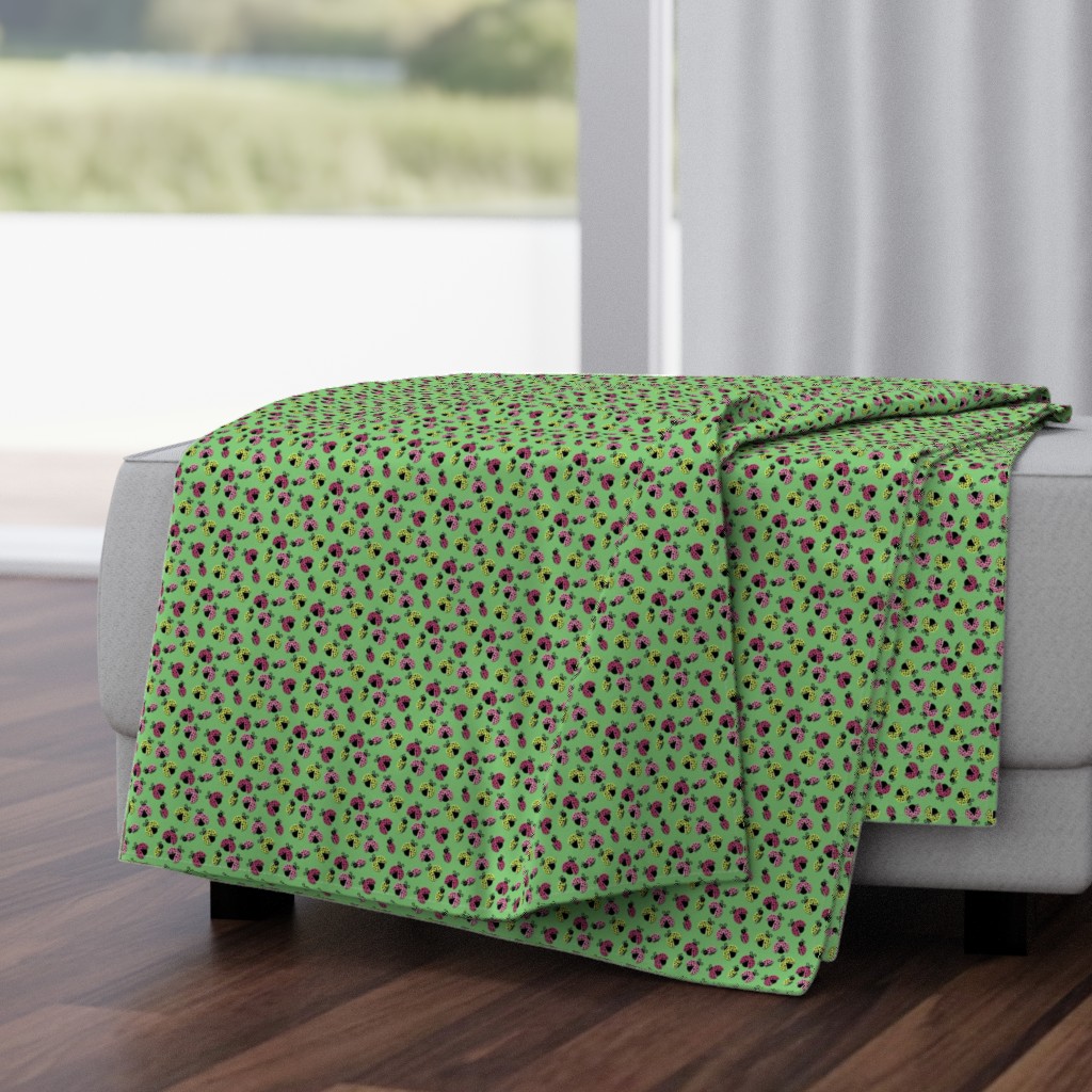 Ladybird Shuffle - Leaf Green - Small