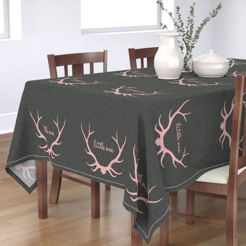 HOME_GOOD_RECTANGULAR_TABLE_CLOTH