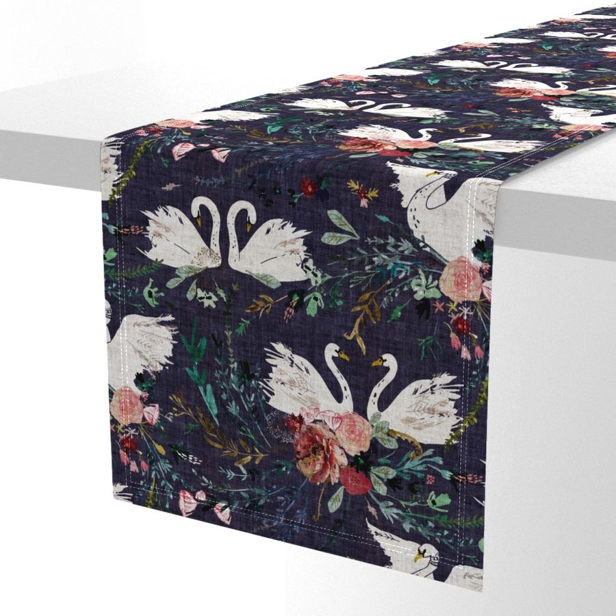 HOME_GOOD_TABLE_RUNNER