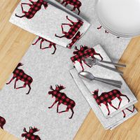 9" quilt block - Moose - buffalo plaid 