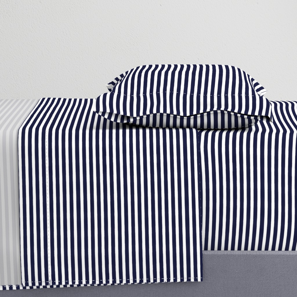 Stripes navy and white 