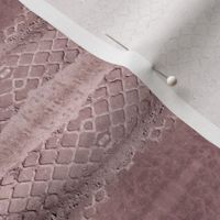 Horizontal Snakeskin (Mulberry)