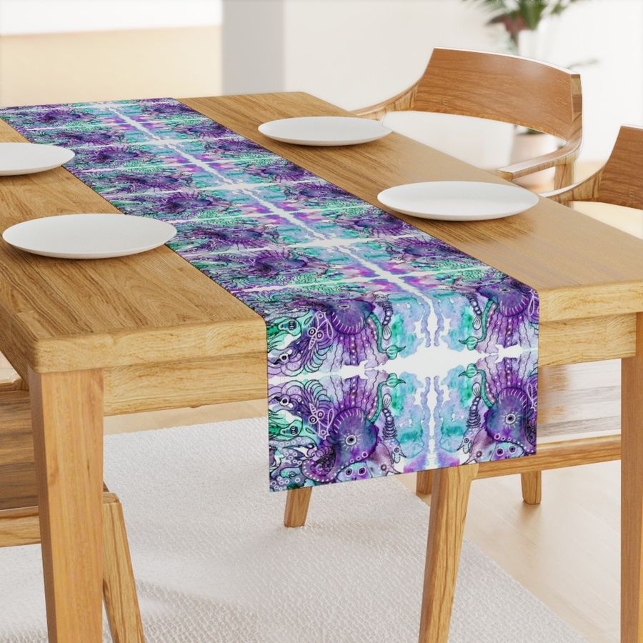 HOME_GOOD_TABLE_RUNNER