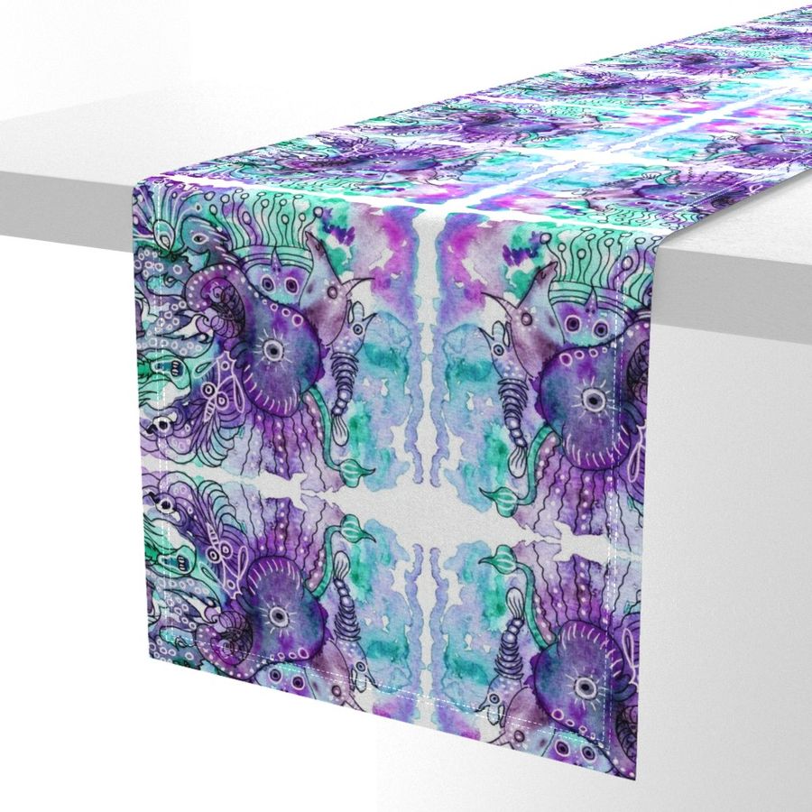 HOME_GOOD_TABLE_RUNNER