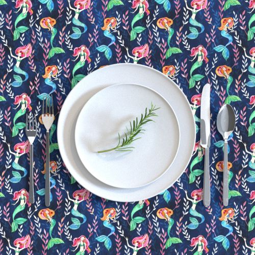 HOME_GOOD_RECTANGULAR_TABLE_CLOTH