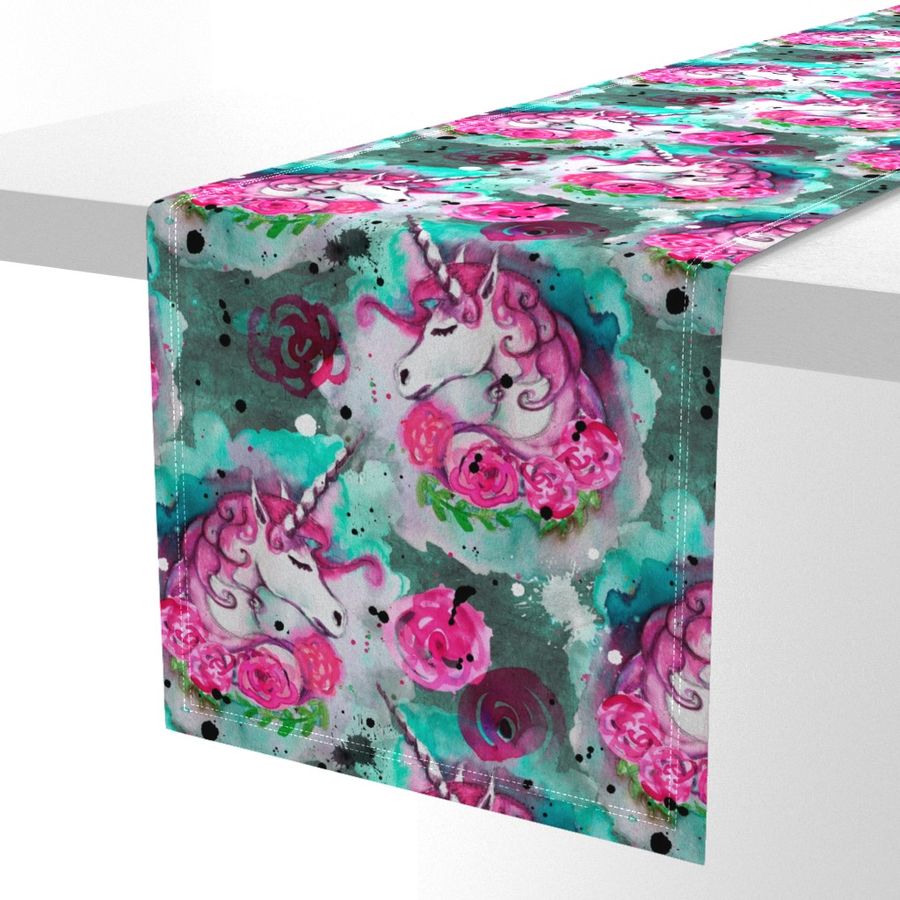 HOME_GOOD_TABLE_RUNNER