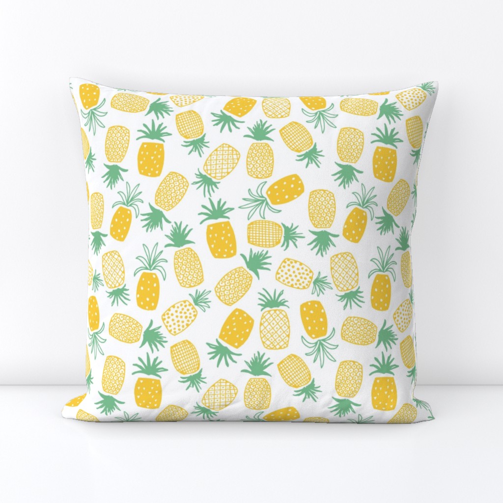 Pineapple Print (Medium)