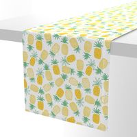 Pineapple Print (Medium)