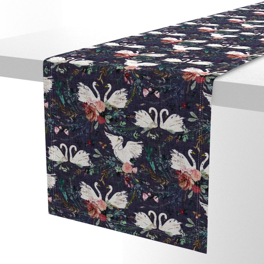 HOME_GOOD_TABLE_RUNNER