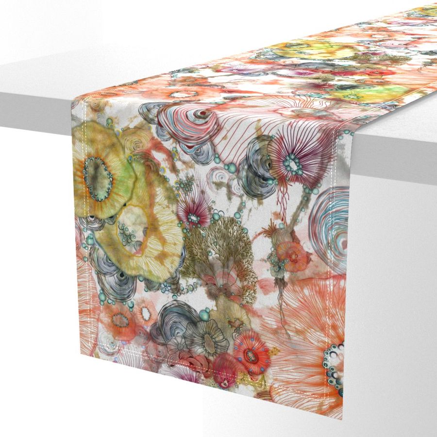 HOME_GOOD_TABLE_RUNNER