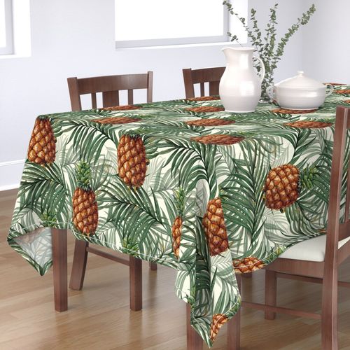 HOME_GOOD_RECTANGULAR_TABLE_CLOTH