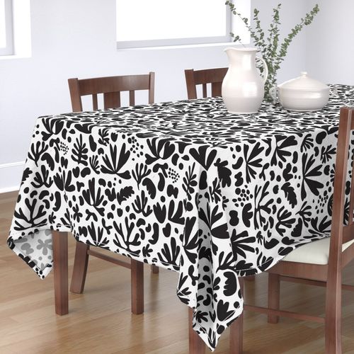 HOME_GOOD_RECTANGULAR_TABLE_CLOTH