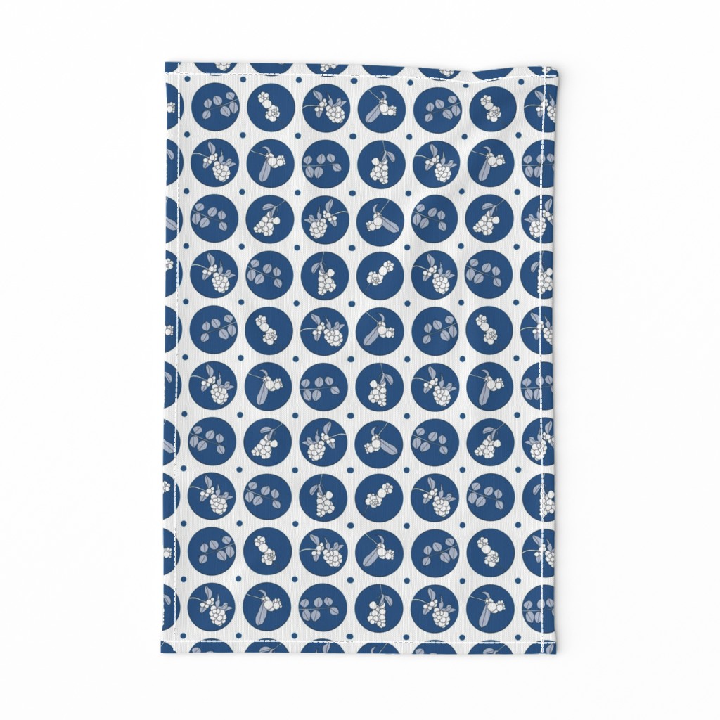 snowberry blue and white | small