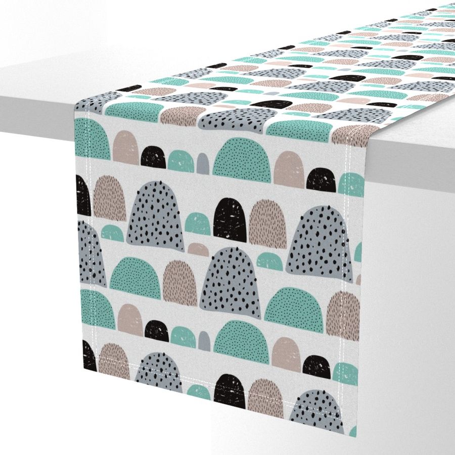 HOME_GOOD_TABLE_RUNNER