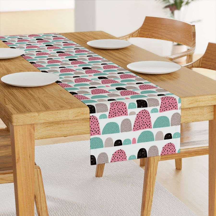 HOME_GOOD_TABLE_RUNNER