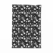 Cool skulls halloween skeleton and mexican dia de muerte kids print black and white